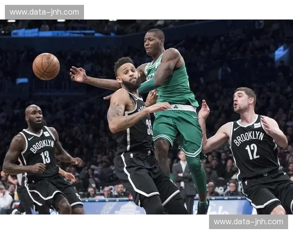 宿命对决：篮网vs凯尔特人全场，谁在波士顿的铁血与布鲁克林的艺术中笑到最后？